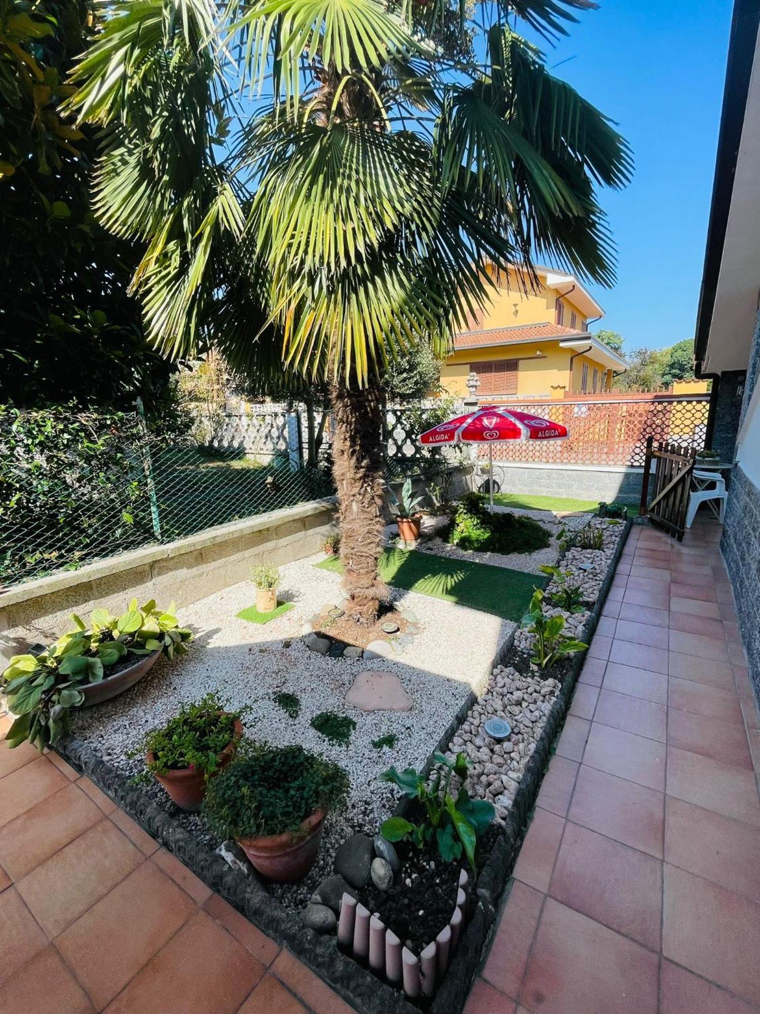 Casa Vacanze Il Fiore Di Loto Zibido San Giacomo Exterior foto